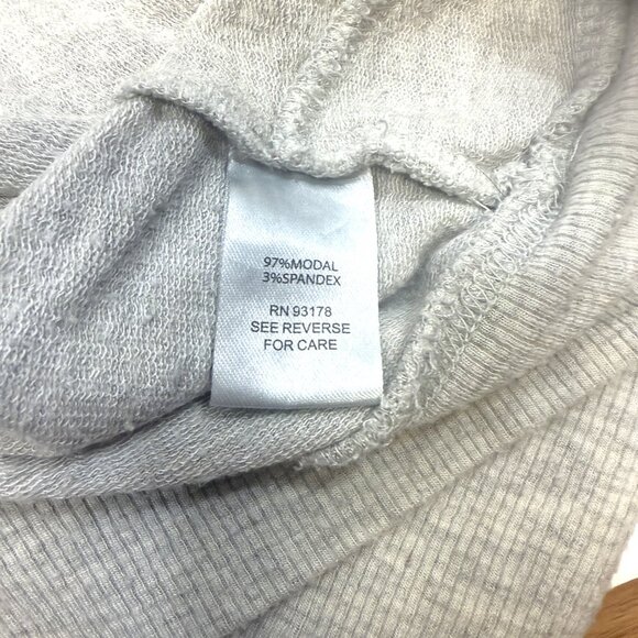 Cozy Workshop Republic Grey Star Print Sweatshirt | Soft Pullover | Plus Size 1X - Picture 5 of 7